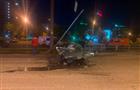 Водитель Volkswagen врезался в столб в Самаре