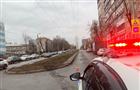 В Самаре под колесами иномарки погибла старушка, перебегавшая дорогу в неположенном месте