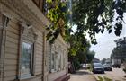 После обращения нижегородцев на портал "Команда правительства" исторический дом в Балахне очищен от рекламы