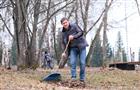 Губернатор Прикамья Дмитрий Махонин принял участие в уборке территории Парка Победы в Полазне