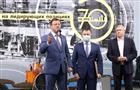 Дмитрий Азаров отметил достижения работников нефтяной, газовой и топливной промышленности региона