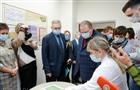 Олег Мельниченко передал больницам Пензенской области 26 новых спецмашин