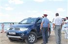 Некоторые «автолюбители» моют машины в Волге 