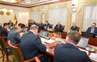 Олег Николаев поручил в первый рабочий месяц провести совещания по ключевым вопросам развития республики