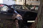 Водитель Lada Granta врезался в Lada Kalina и дерево в Жигулевске