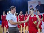 Дмитрий Азаров в Самаре наградил победителей Кубка по баскетболу среди студенческих команд