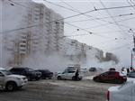 На ул. Полевой прорвало теплотрассу диаметром 400 мм