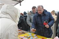 На площади Куйбышева губернатор поздравил горожан с Масленицей
