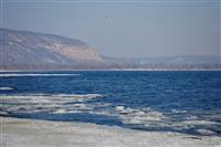 Под Самарой Волга частично освободилась ото льда