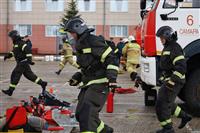 В Самаре сотрудники МЧС показали навыки ликвидации ДТП