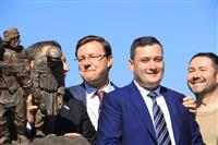 На Самарской набережной открыли скульптурную композицию "Бурлаки на Волге"
