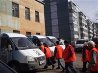 В самарских дворах начали работать мобильные бригады дворников