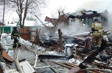 76 человек тушили загоревшийся частный дом в Октябрьском районе Самары