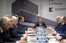 Заместитель Председателя Совета Безопасности РФ Дмитрий Медведев посетил Концерн "Калашников" в Ижевске