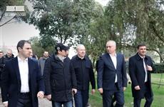 Андрей Назаров осмотрел ход реконструкции набережной Диоскуров в столице Абхазии