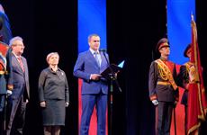 Олег Машковцев вручил Кубок полпреда на XVII Международном слёте юных патриотов "Равнение на Победу!"