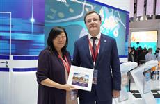 Дмитрий Азаров и глава Wildberries обсудили сотрудничество на ПМЭФ
