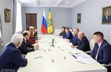 Олег Мельниченко проинформировал замминистра науки и высшего образования РФ о социальных проектах для студентов