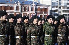 В "Марше Устинова" на площади Куйбышева приняли участие около двух тысяч ребят