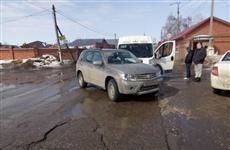 При столкновении иномарки и маршрутки в Ставропольском районе пострадали женщина и ребенок