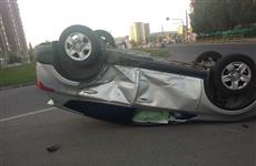 В Тольятти перевернулась на крышу Toyota RAV4