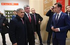Рустам Минниханов посетил центральный офис МФЦ в Набережных Челнах