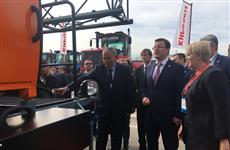 Дмитрий Азаров: "Предприятия региона нашли деловых партнеров и новые рынки сбыта продукции"
