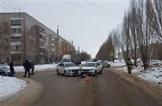 В Кинеле в ДТП на перекрестке пострадал водитель Kia