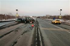 Во встречном ДТП в Волжском районе пострадали три человека
