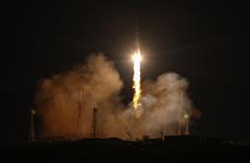 Самарская ракета-носитель "Союз-2.1а" стартовала с Байконура