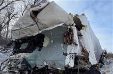 Под Тольятти столкнулись два большегруза, один из водителей погиб