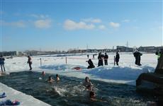 Тольяттинские "моржи" завоевали пять золотых медалей на соревнованиях по плаванию в проруби