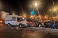 Бригада "скорой" с роженицей попала в ДТП в Самаре