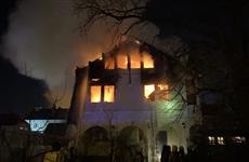 По факту пожара на 9-й просеке, где погибли бабушка с внучкой, возбуждено уголовное дело