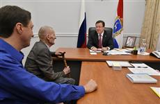 Дмитрий Азаров в День Конституции провел прием граждан