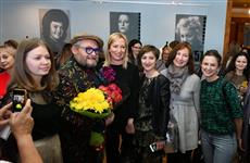 Александр Васильев привез в Самару самые красивые платья советских кинодив