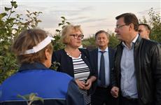 Губернатор посетил садоводческое предприятие в Сергиевском районе