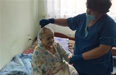 Работники домов-интернатов, стационарных и геронтологических отделений Кировской области одни из первых в стране начали получать федеральные выплаты