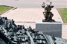 У Нижегородского кремля установили скульптуры официальных талисманов региона – олененка НиНо и дятла Гора