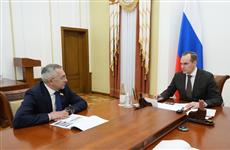 Артем Здунов встретился с гендиректором стекольной компании "Развитие"