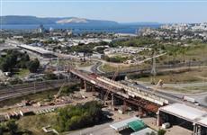 На трассе М-5 в Тольятти автомобили пускают в объезд из-за строительства развязки