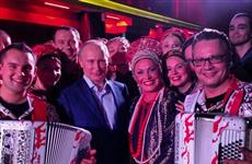 Самарский баянист Сергей Войтенко пообщался с президентом страны на Олимпиаде в Сочи