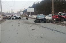 В массовом ДТП в Тольятти погиб один человек и еще четыре пострадали