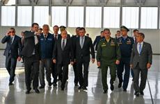 Владимир Путин в сопровождении Рустама Минниханова посетил Казанский авиационный завод