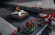 В День защитника Отечества губернатор возложил цветы к Вечному огню