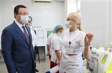 Губернатор Самарской области Дмитрий Азаров стал донором крови