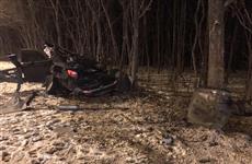 На Волжском шоссе в вылетевшей в кювет иномарке погибла девушка