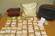 В самарском аэропорту задержали пассажира с валютой