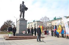 Олег Николаев призвал жителей республики равняться на пример великого земляка Андрияна Николаева