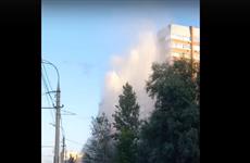 В Самаре на пр. Кирова из-под земли забил фонтан с высотку
